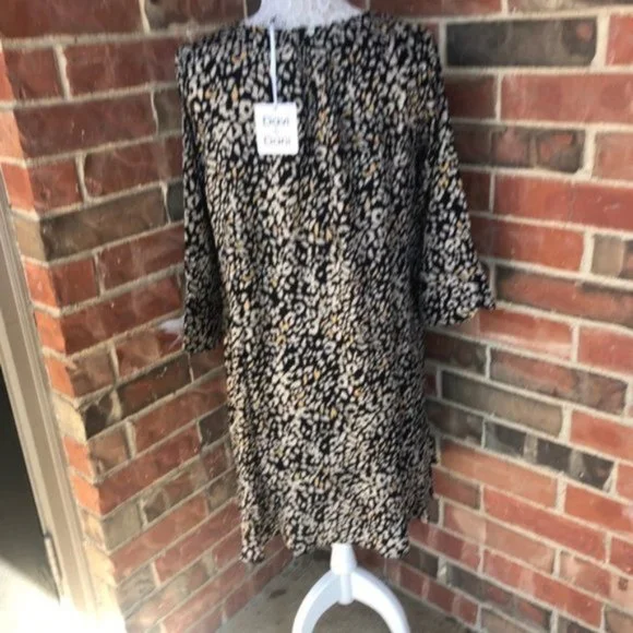 Davi & Dani Animal Print Ruffle Hem Shift - Picture 7 of 8